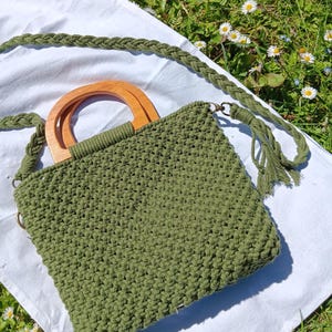 Macrame handbag with handles