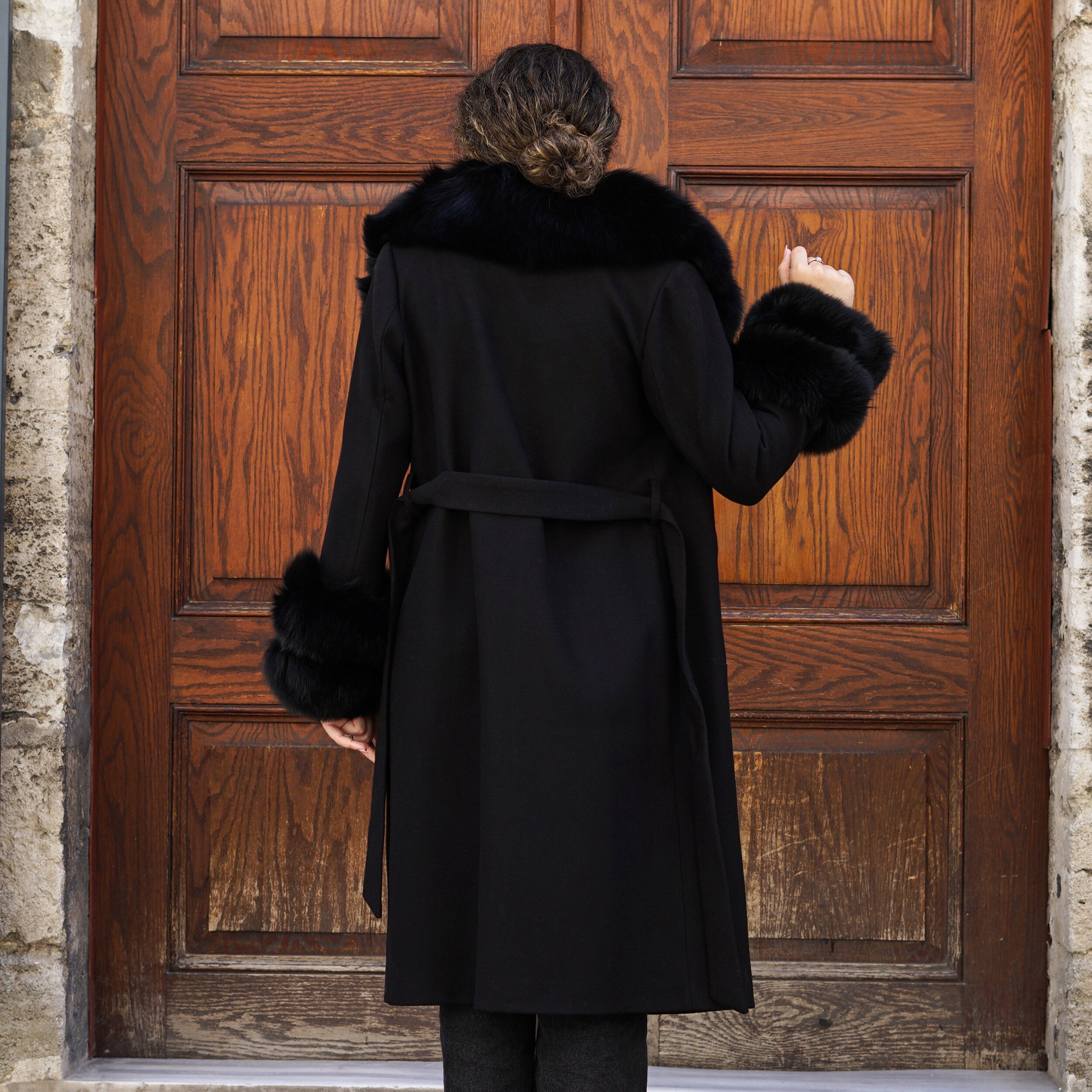 Black Color Cashmere Coat Fox Fur Collarand and Cufs , Women