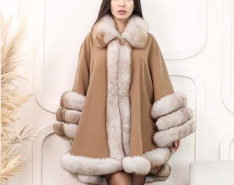 Capa de cachemira con ribete de piel de zorro: Capa de invierno color camello - Talla única