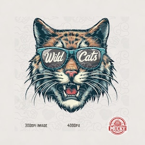 Könnte beinhalten: Illustration einer Wildkatze mit türkisfarbener Sonnenbrille mit den weißen Worten "Wild Cats". Die Katze hat braunes und schwarzes Fell, eine rosa Nase und einen geöffneten Mund. Der Hintergrund ist hellgrau mit einem Muster.