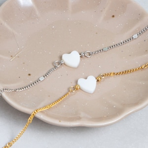 Mother-of-pearl heart bracelet