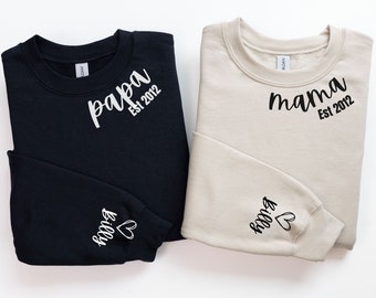 Personalised Mama Papa Sweatshirt & Custom Sleeve, Presents for mum, Pregnancy Gender Reveal Gift, Mama Sweatshirt for First Mothers Day