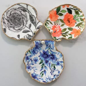Handmade Scallop Shell Ring Dish: Floral Decoupage, Coastal Home Decor