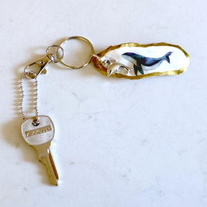 Nautical Oyster Seashell Keychain, Handmade Coastal Accessory, Sea Shell Keychain with Dolphin Charm, Seashell Favors, Beach Accessories