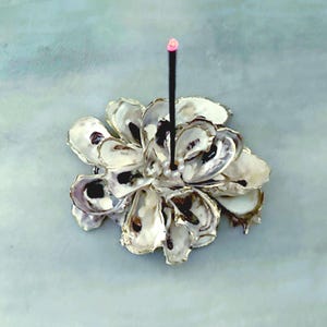 Oyster Shell Incense Holder, Sea shell Incense Holder, Oyster Shell Art, Incense Tray, Oyster Shell Gift, Oyster Jewelry Dish, Wedding Favor