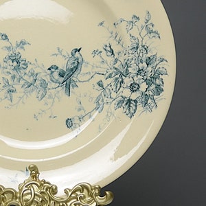 Beautiful flat plate in Longwy ironstone, Mignon model (lot no. 10)