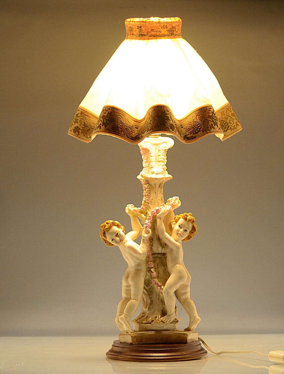 Large Vintage Romantic Table Lamp - H 55 Cm With Silk Lampshade ...