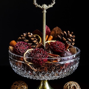 Crystal diamond point mounted bowl