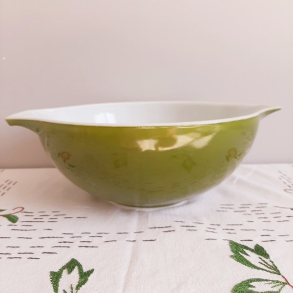 Vintage Pyrex Verde Cinderella Mixing Bowl