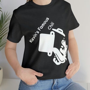Kevins berühmtes Chili Shirt, Geschenk für den Büro-Liebhaber, The Office T-Shirt, Jim und Pam Tee