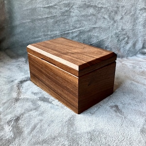 Urnas de madera personalizadas, urnas de cremación para adultos, urnas de madera, urnas de nogal grabadas, urnas para mascotas, urnas conmemorativas