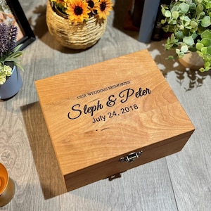 Personalized Memory Box, Keepsake Box for Couples, Memento Box, Wedding Day Gift Box, Engraved Wooden Box, Gift for Men, Custom Keepsake Box