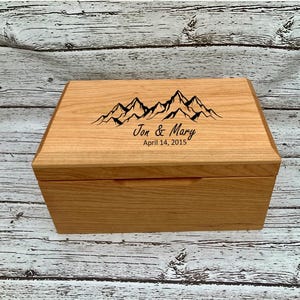 Caja de madera personalizada, caja de regalo de boda, caja de recuerdos grabada, caja de valet, caja de recuerdo de aniversario, caja de madera con tapa, regalo de compromiso