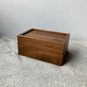 Keepsake Box, Custom Engraved Box, Engraved Valet Box, Wedding Gift Box, Walnut Keepsake Box, Personalized Wooden Box, 8x10, Box with Lid