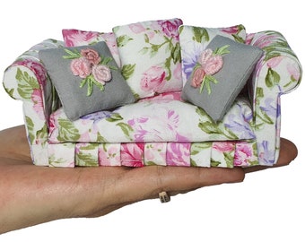 Tutorial for making a sofa for a dollhouse