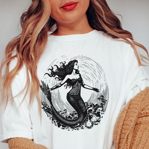 Vintage Mermaid Graphic T-Shirt: Comfort Colors Oversized Tee