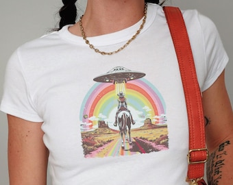 Retro Alien Cowgirl Crop Top: Y2K Western UFO Baby Tee