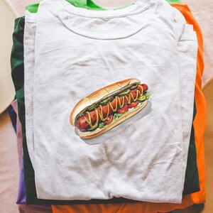 Retro Hot Dog Graphic Tee: Funny Food T-Shirt