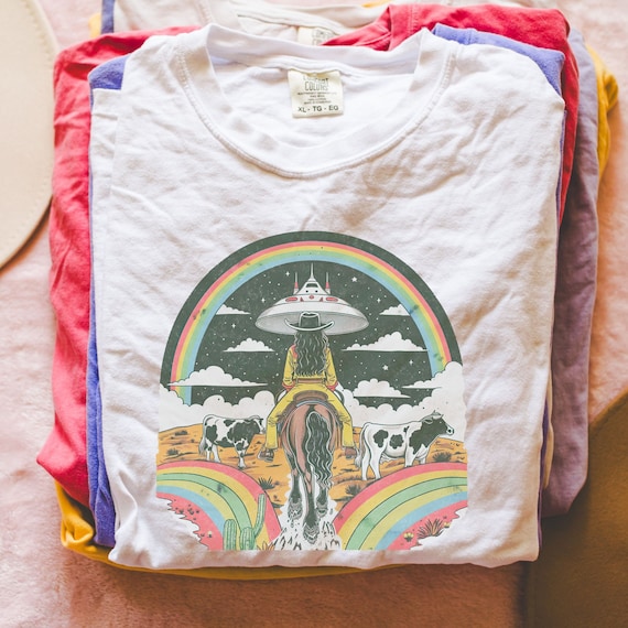 Space Cowgirl Tee Cosmic Cowgirl Shirt Space Cowgirl Outfit Cowgirl Western Graphic Tee Country Girl Shirt ,Cowgirl Shirt,Gift For Her Cows