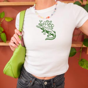 Later Gator Vintage 90er Jahre Y2K Baby T-Shirt, Grafik Alligator Druck, Retro-Stil Cropped T-Shirt, Funky Fashion Statement Shirt, trendige Kleidung Bild 6