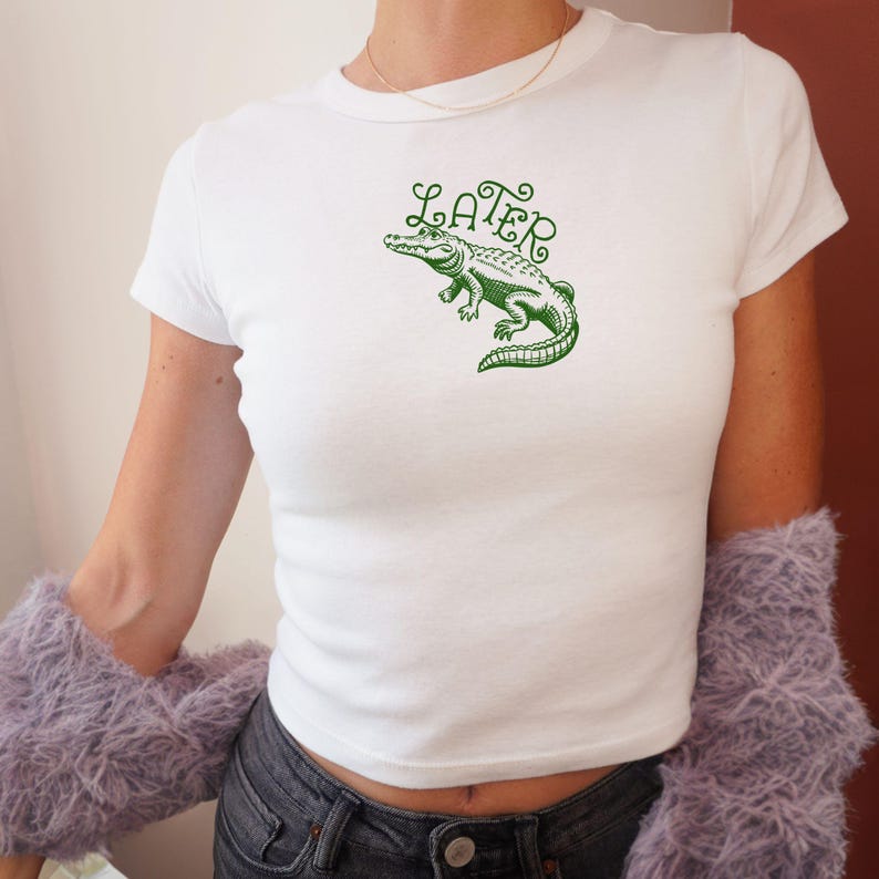 Later Gator Vintage 90er Jahre Y2K Baby T-Shirt, Grafik Alligator Druck, Retro-Stil Cropped T-Shirt, Funky Fashion Statement Shirt, trendige Kleidung Bild 9