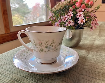 Savannah cups and saucers (Noritake china pattern 2031, produced 1961-1991)
