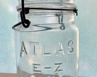 Atlas E-Z Seal pint jar (round, twisted wire bail, 1920s, some clouding)