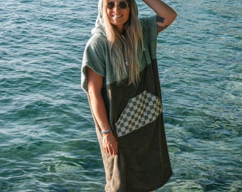 Poncho de surf Tiki en tissu éponge biologique