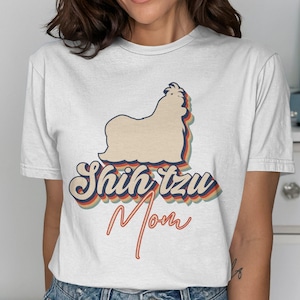 Cute Shih Tzu Mom T-Shirt, Perfect Gift for Dog Lovers, Casual Dog Mom Shirt, Adorable Pet Parent Tee, Comfortable Everyday Wear