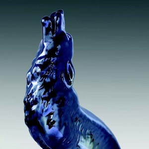 The Wolf Calls Ceramic Figure Sitting 33cmx18cm Metallic NEW