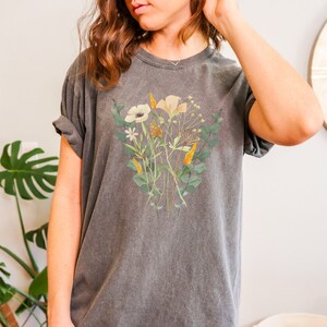 Yellow Wildflowers Shirt - Pressed Flower Retro Shirt - Boho Flower Shirt - Trendy Retro Tee - Oversized Floral Shirt
