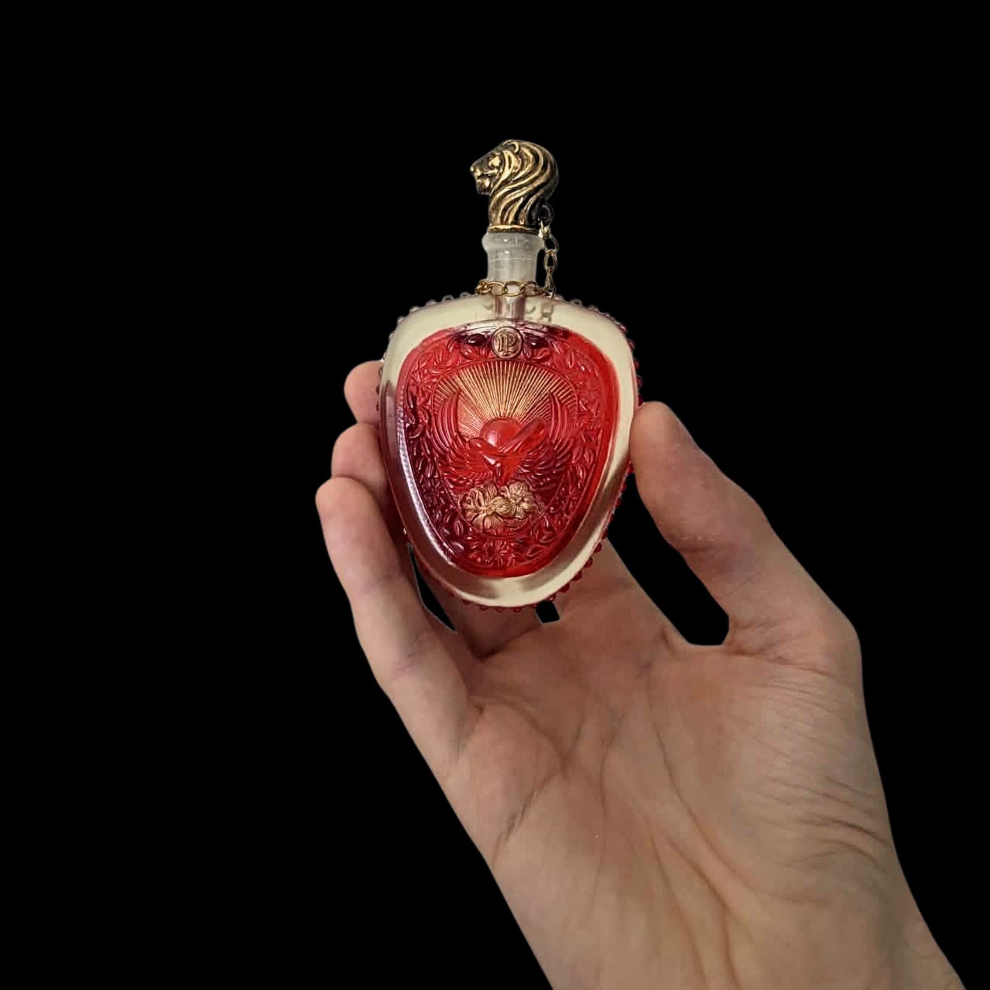 1/1 Scale Replica of Lucy Pevensie's Cordial From the Chronicles