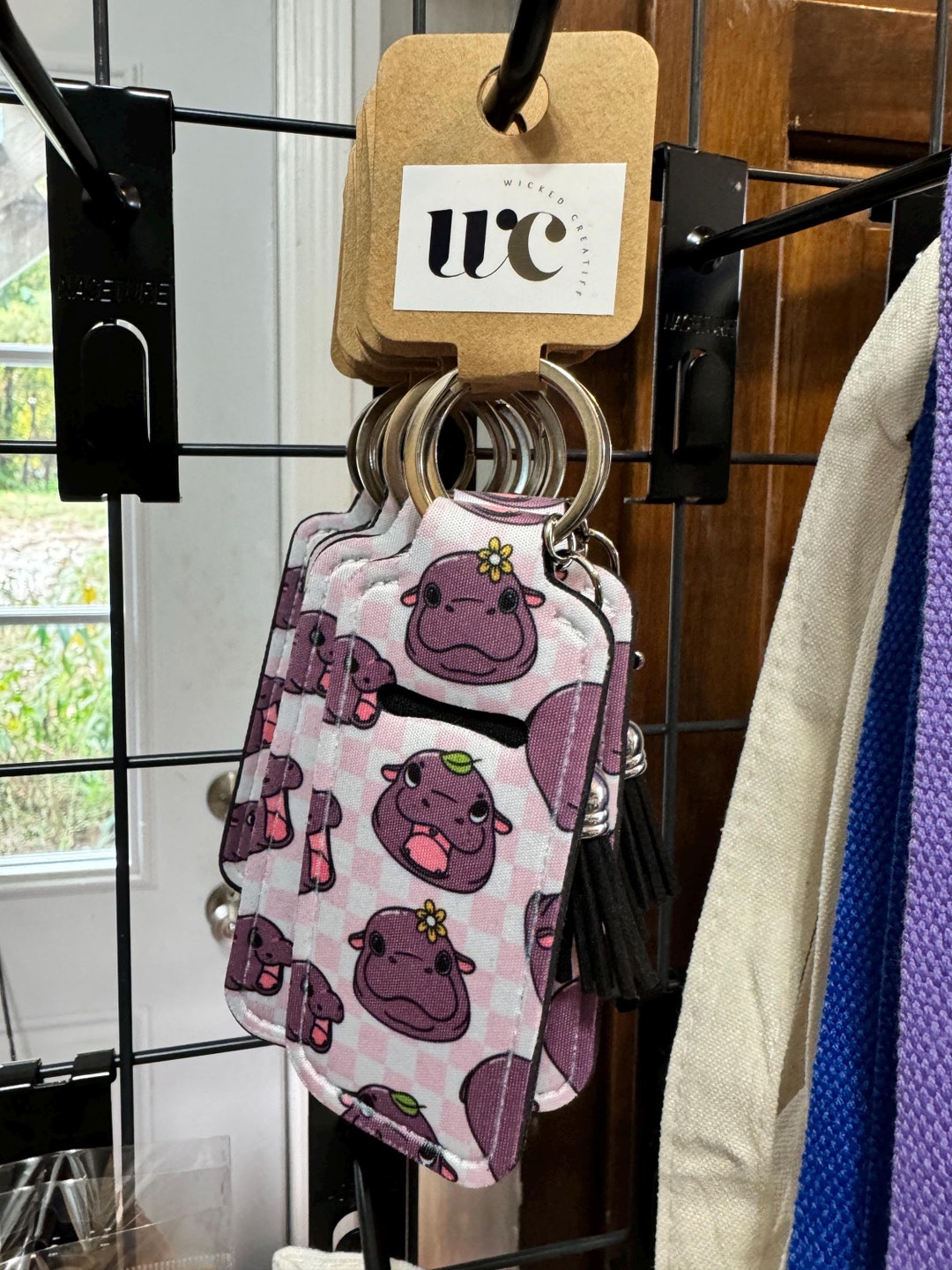 Bouncy Pygmy Lip Balm Holder Keychain – Stylish & Practical Accessory ...