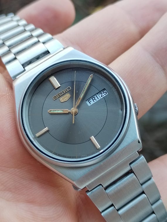 Vintage Refurbished Seiko 5 Automatic Watch - 1980s Gray Dial - Etsy