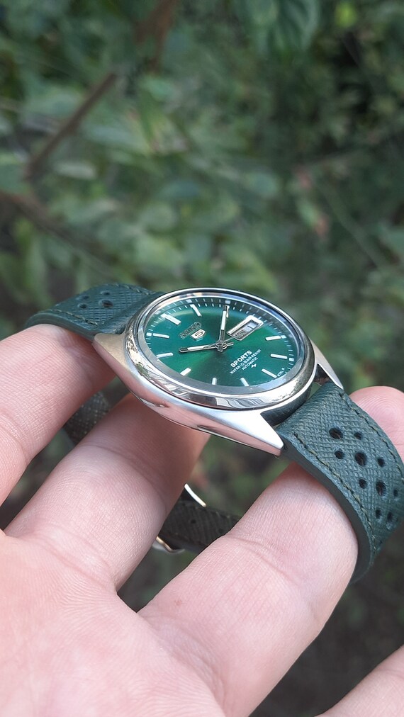 Seiko 5 green dial Gem