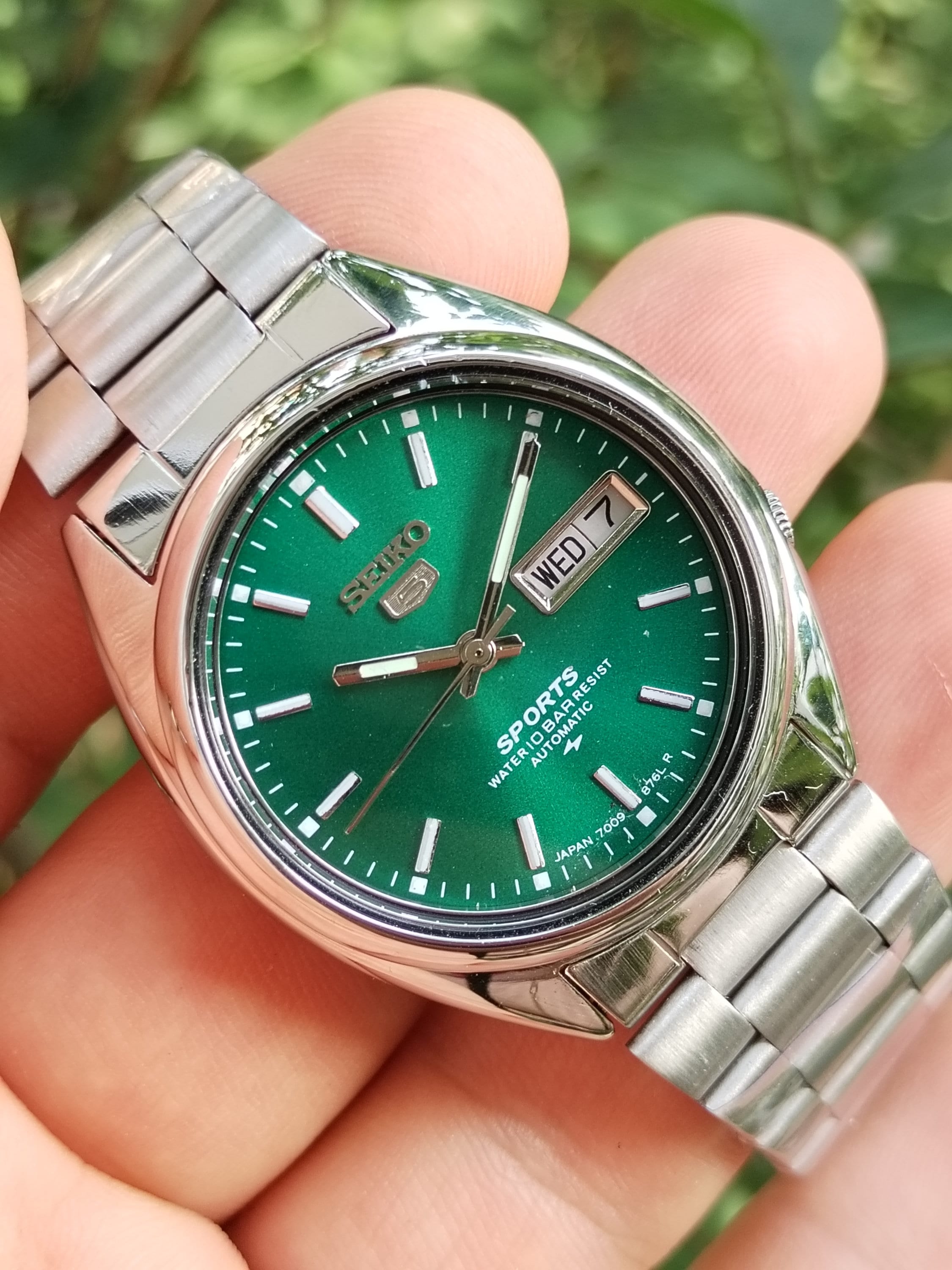 Vintage Refurbished Seiko 5 Automatic Watch - 1980s Green