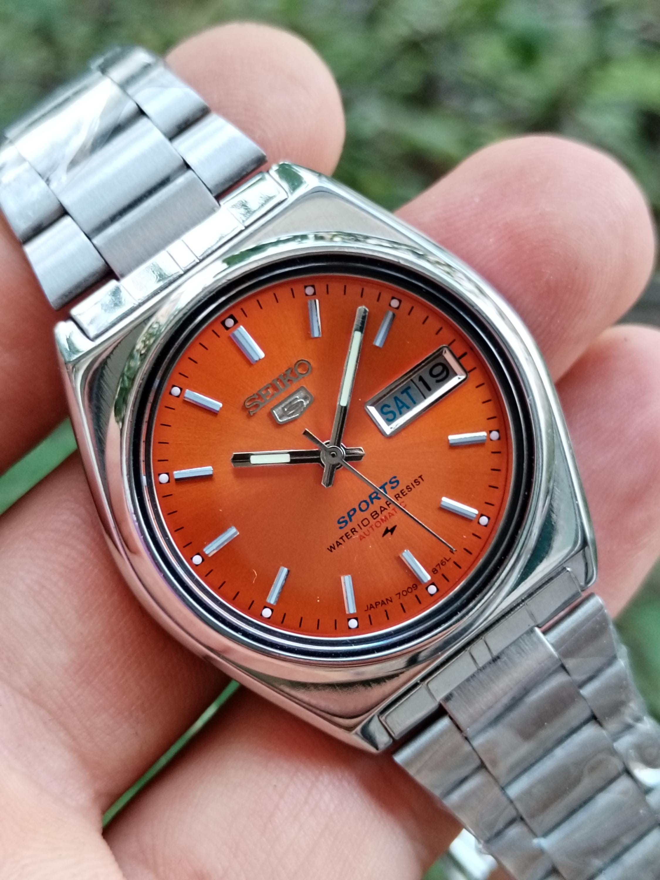 【稼働品】SEIKO 自動巻 ラウンド ブルー文字盤 デイト ビンテージ ヴィンテージ セイコー 5 自動巻き腕時計 - 1980年代 オレンジ文字盤