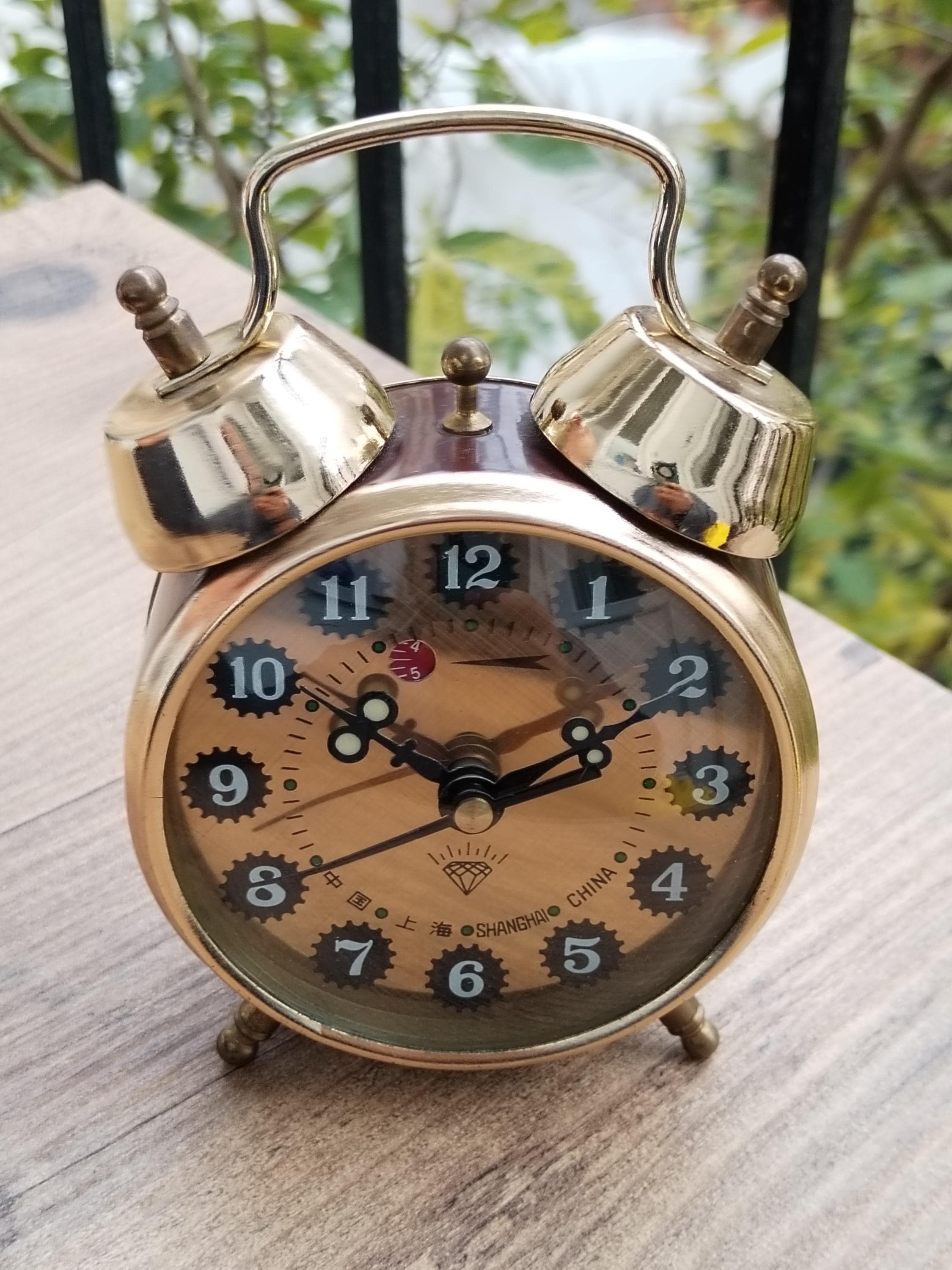 Vintage Shanghai Wind-up Alarm Clock – Brass & Bakelite, Made in