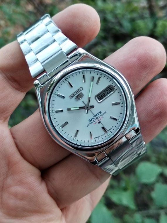 SEIKO 5 文字盤　ホワイト Vintage Refurbished Seiko 5 Automatic Watch - 1980s White Dial - Etsy
