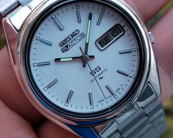 Vintage Refurbished Seiko 5 Automatic Watch - 1980s White Dial