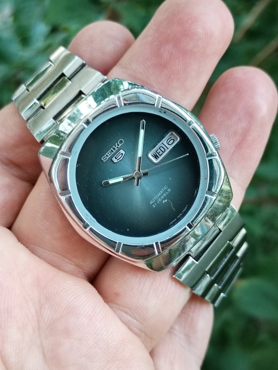 Vintage Refurbished Seiko 5 Automatic Watch 1980s Green Dial