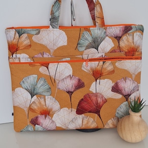 Housse ordinateur, sacoche de travail,  fait main, molletonnée et matelassée, joli tissu lumineux orangé avec feuilles, pochette devant, zip