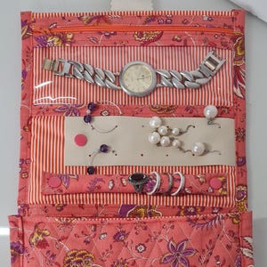 Trousse à bijoux nomade -pochette rangement bijoux voyage - fait main pièce unique - joli tissu fleuri orangé - plusieurs compartiments