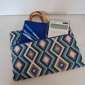 Housse, sacoche, protection ordinateur portable, tissu épais, fait main, pièce unique, grande poche sur le devant pour accessoires travail,