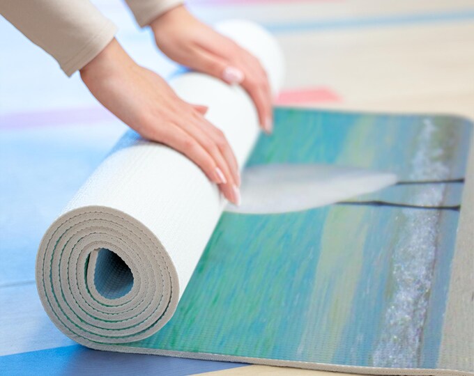 Elegant White Egret Mat for Yoga, Meditation, Pilates: Feel the Natures Peace