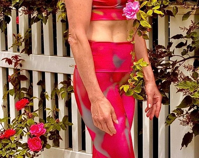 Mauve Floral Sports Bra: Eco-Friendly Workout Top