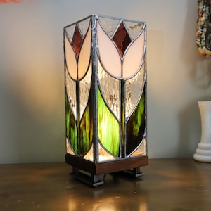 Stained Glass Tulip Lamp