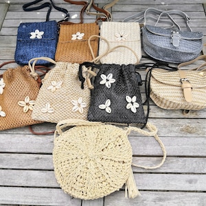 Kleine gehäkelte Umhängetasche/Crossbodytasche, Handytasche aus Papiergarn, Raffia Tasche, Urlaub, Party Festival, Boho Tasche natur, vegan