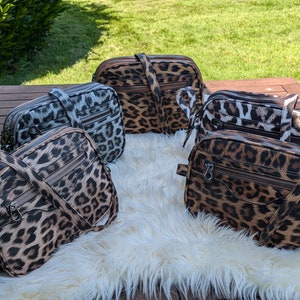 Leo Umhängetasche veganes Leder, Crossbody Tasche, gemusterter Leo Taschengurt, Schulter Tasche, Kunstleder, Leo Muster, Geschenk für Sie