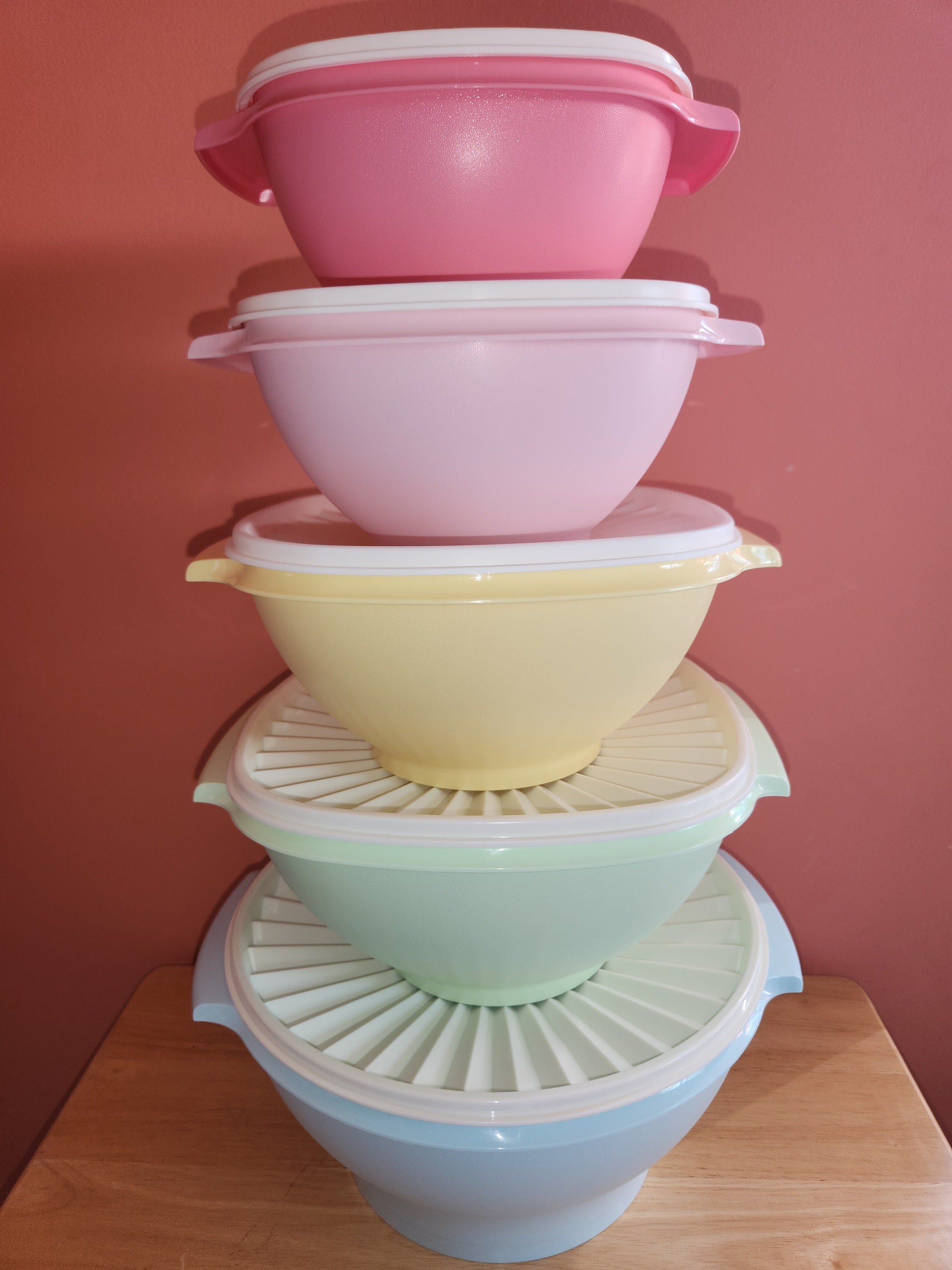 Tupperware Heritage Collection 5 Bowls + 5 Lids (10 Piece) Food